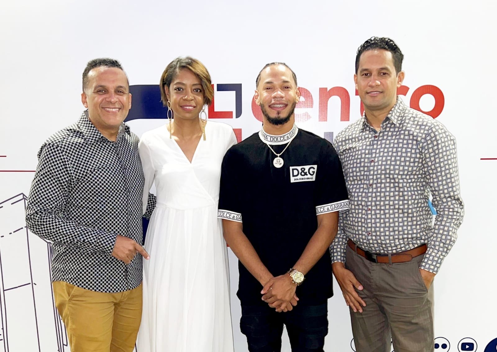 La Otra Vuelta Urbana" celebró su 4to Aniversario al aire por Power 103fm