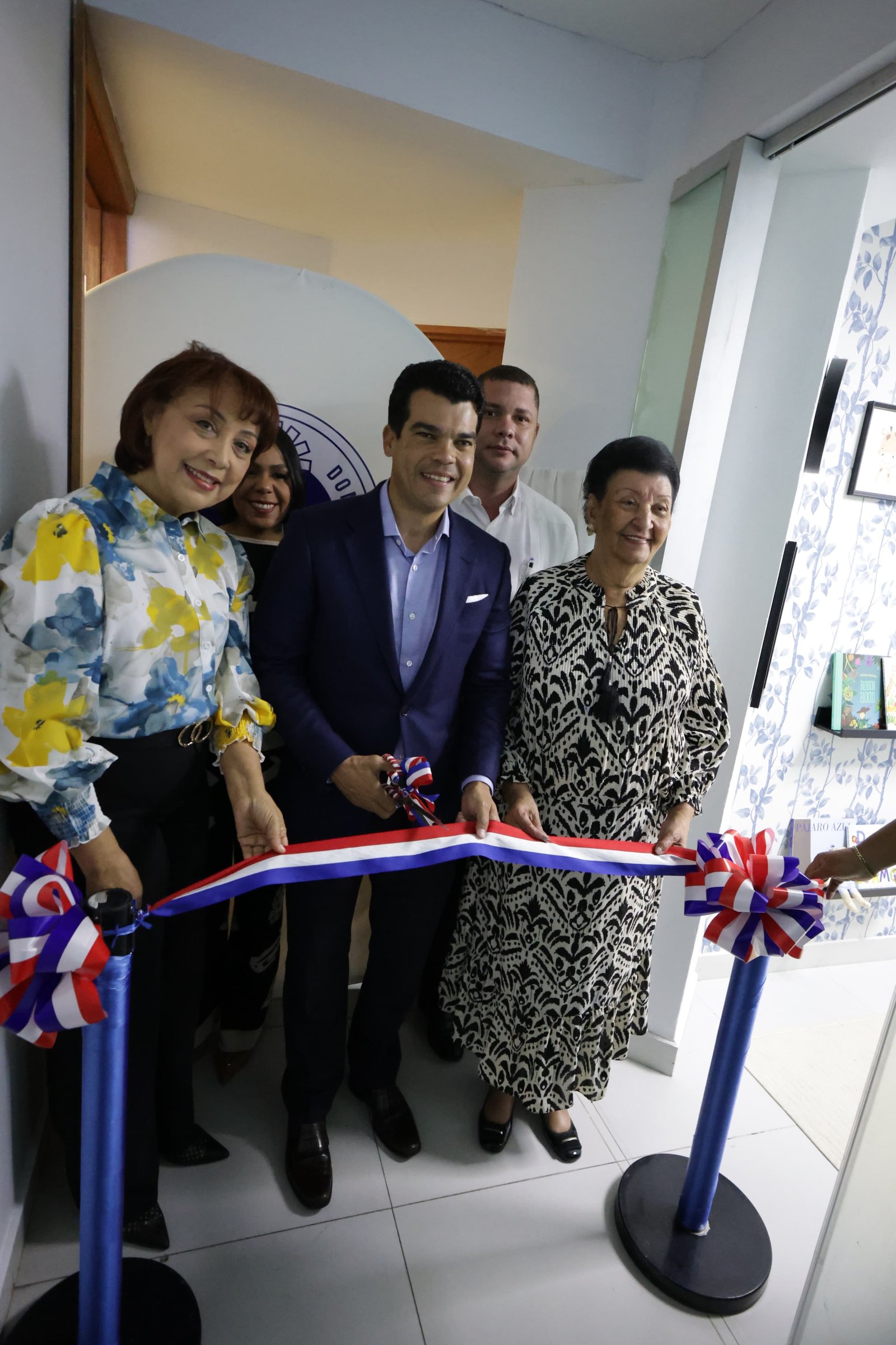 Wellington Arnaud y Besaida Santana inauguran sala de lactancia materna en INAPA
