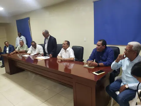Transportistas kilómetro 9 aceptan propuesta gobierno sobre operatividad de parada