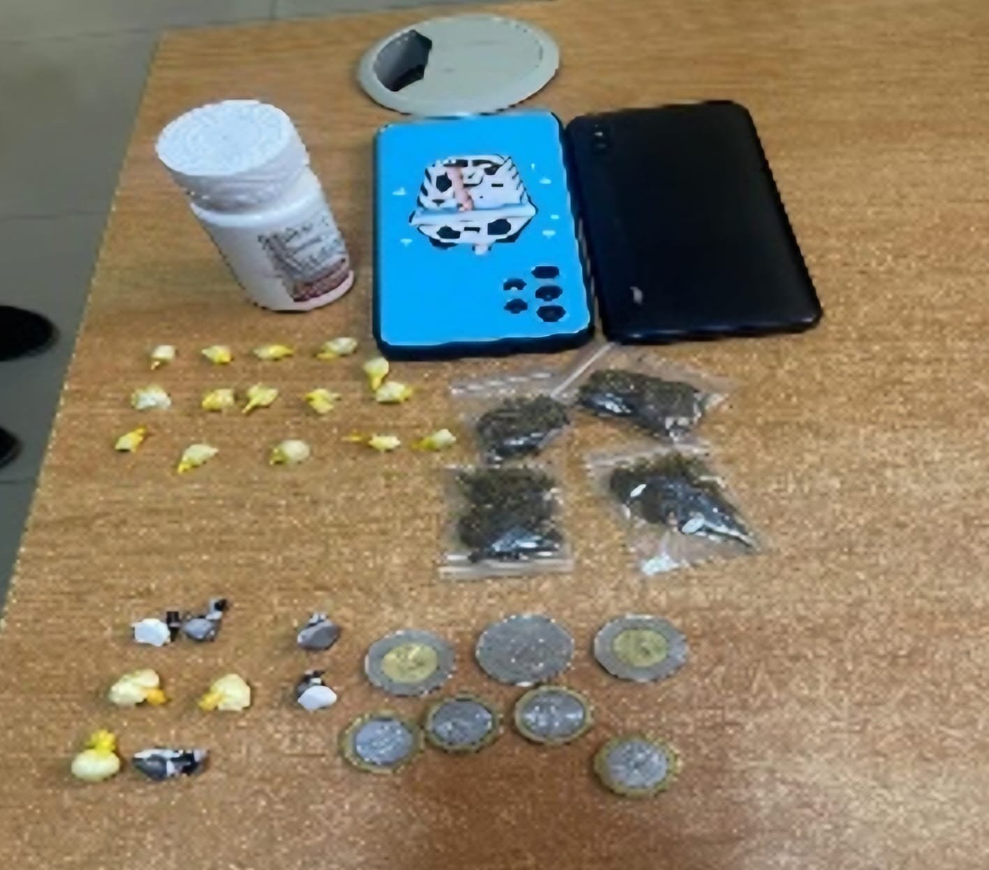 Policía Nacional ocupa drogas y arma de fabricación no industrial en operativo en La Romana