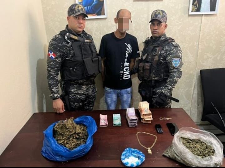 Policía Nacional captura a uno de dos antisociales que intentaron despojar a varias personas de sus pertenencias a punta de armas de fuego
