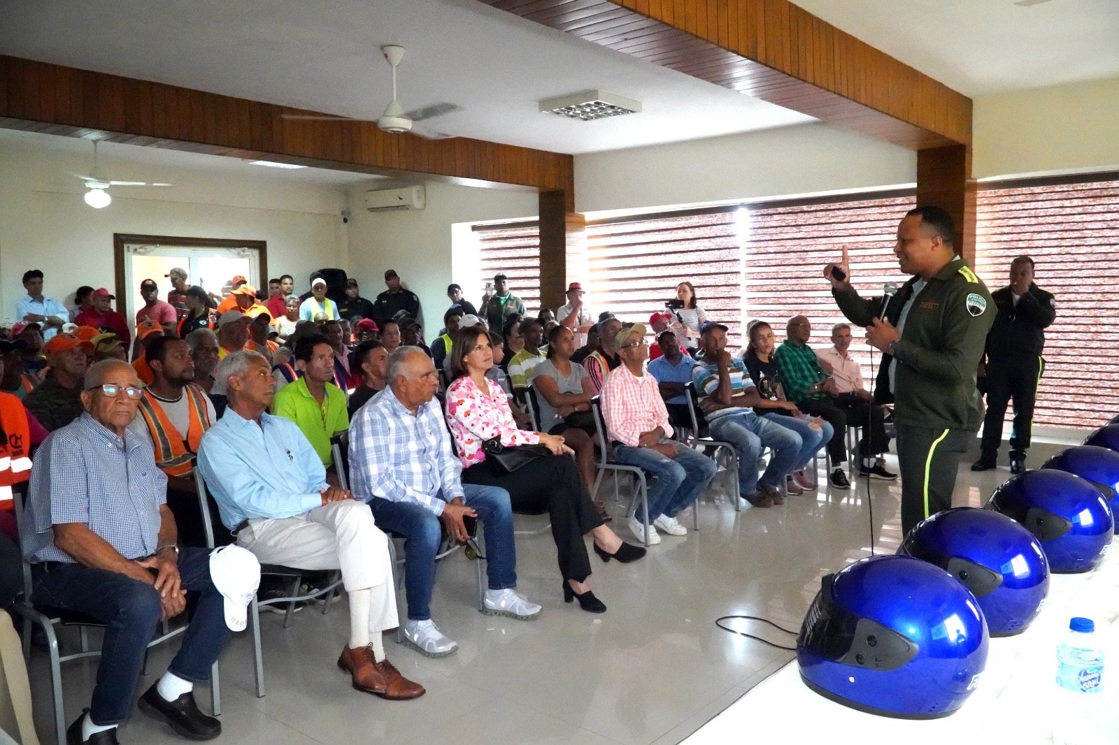 Programa “Un Casco Para Salvar Tu Vida” llega a Jarabacoa con 10 nuevos agentes para reforzar la seguridad vial