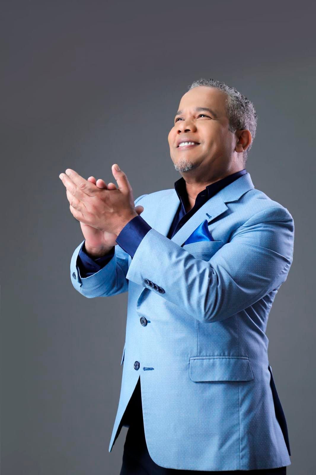 Héctor Acosta invita a celebrar la vida con el concierto “Gracias Dominicanos” 