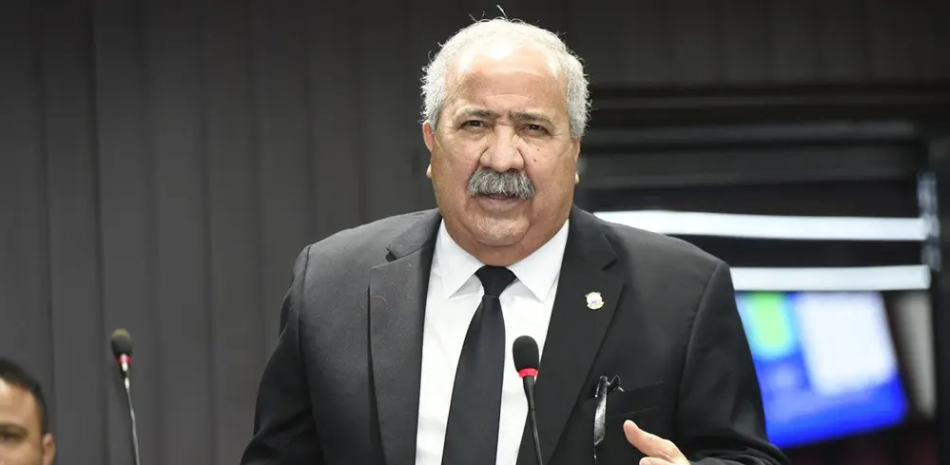 Tonty Rutinel luego de ser diputado designado cónsul de República Dominicana en Colombia 