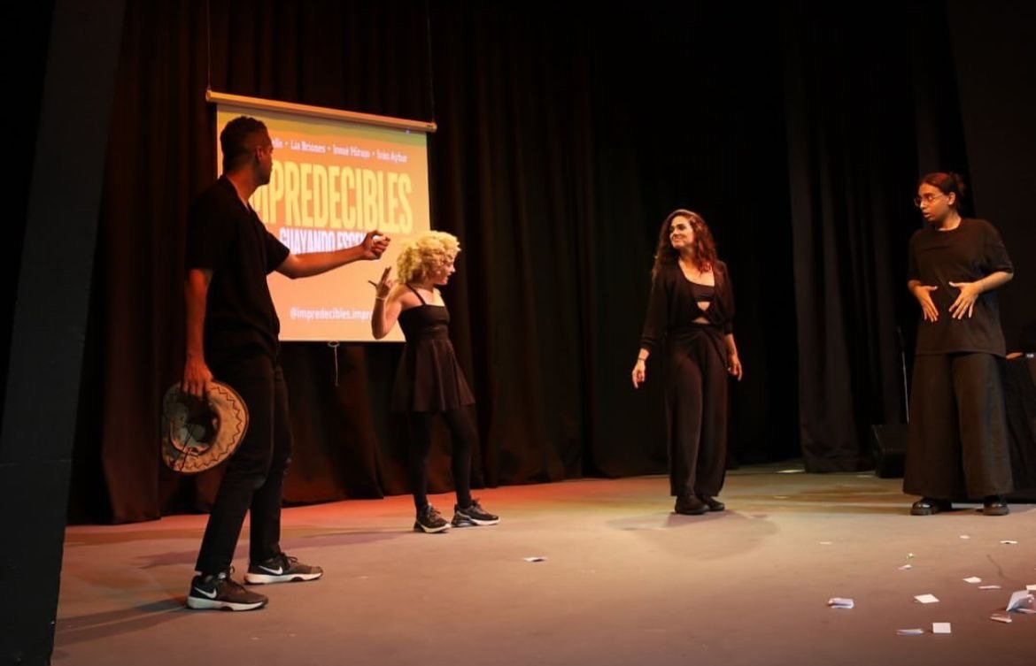 Se Presentó la Obra "Impredecibles" en el Teatro Nacional
