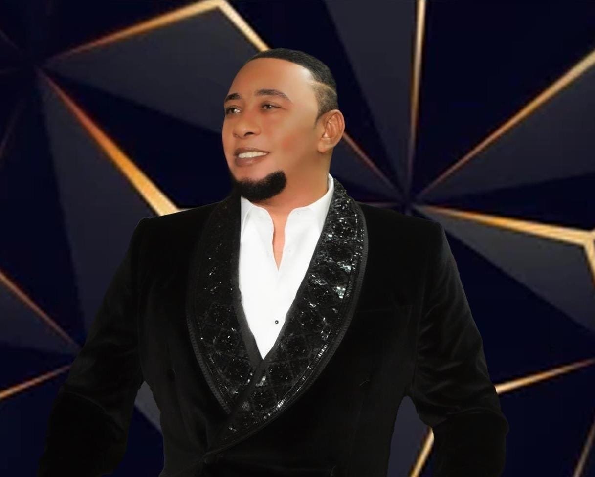Antony Santos y Los Sufridos rompen esquema con el tema “Lleno Contigo”