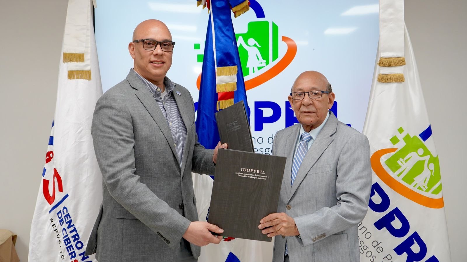 IDOPPRIL y CNCS suscriben acuerdo en favor de ciberseguridad nacional 