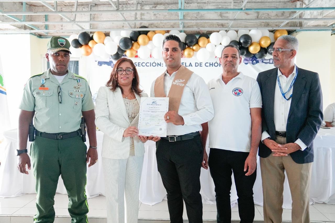INFOTEP certifica mil 102 conductores en seguridad vial en manejo de vehículos pesados categoría 03 y 04