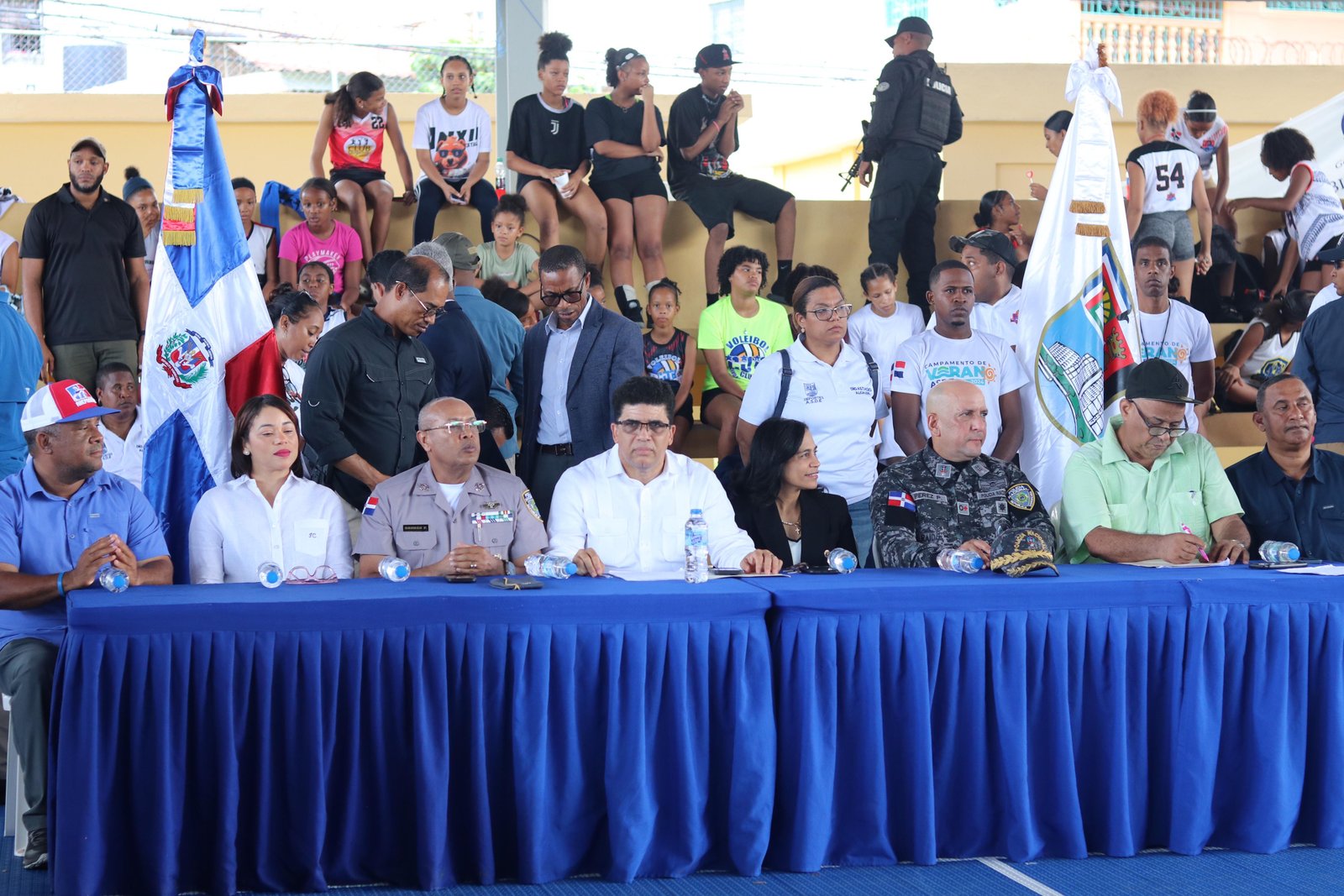 Programa “El Alcalde en el Barrio” lleva deportes, salud y recreación al Sector Los Mina 