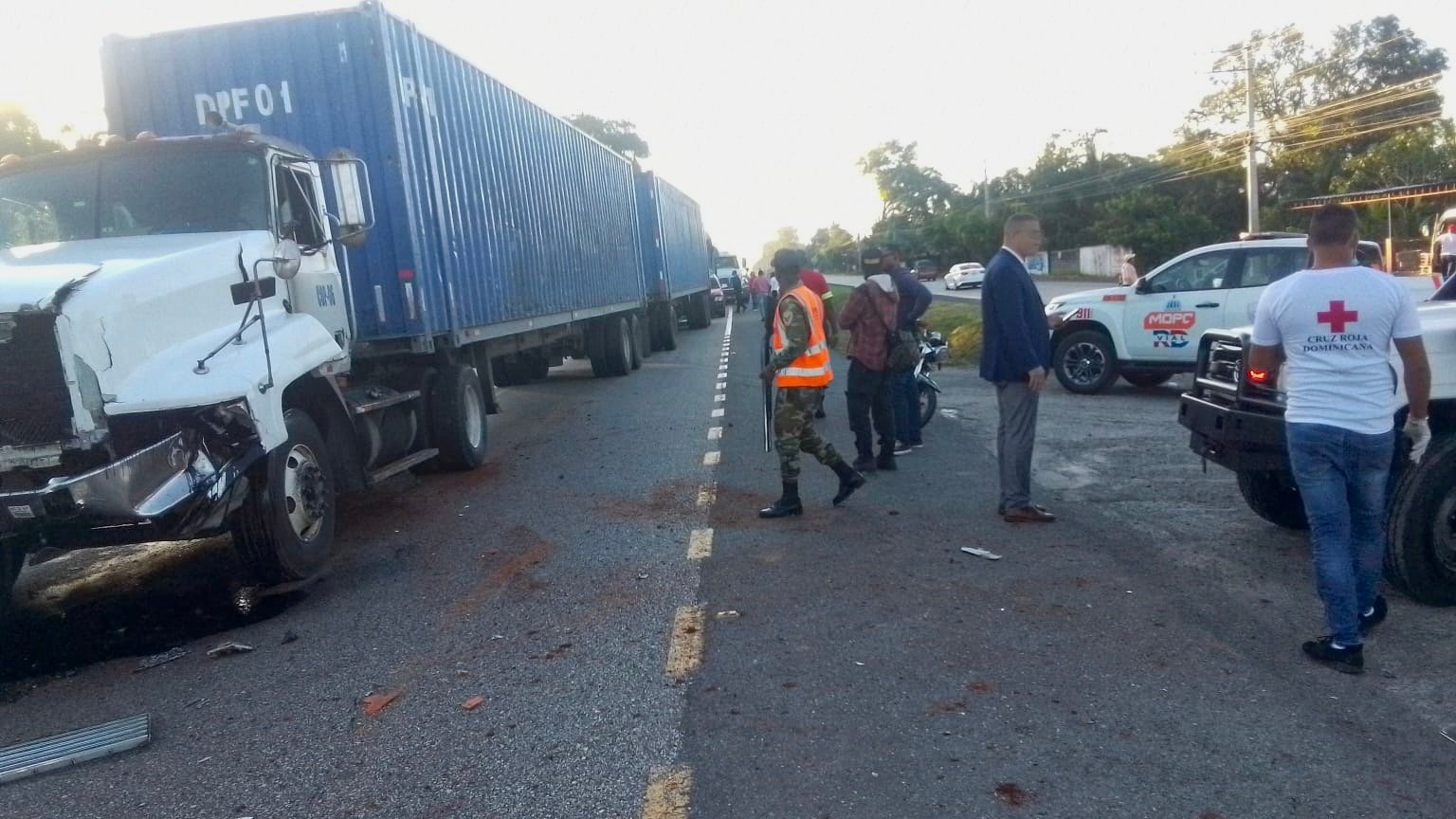 Sistema 911 coordina asistencia en accidente de tránsito múltiple en Monseñor Nouel