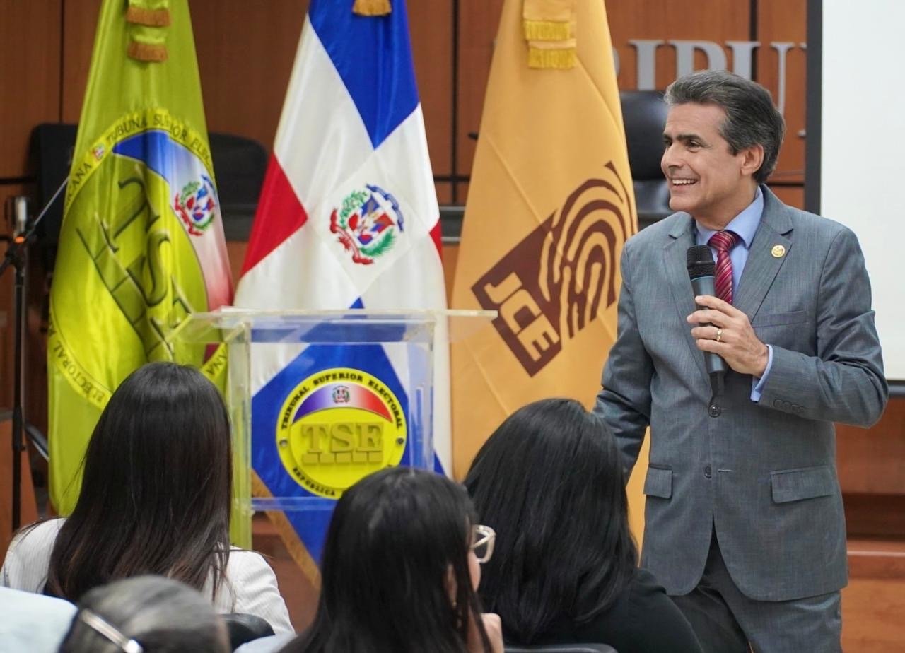 TRIBUNAL SUPERIOR ELECTORAL OFRECE CAPACITACIÓN SOBRE PROCEDIMIENTO CONTENCIOSO ELECTORAL