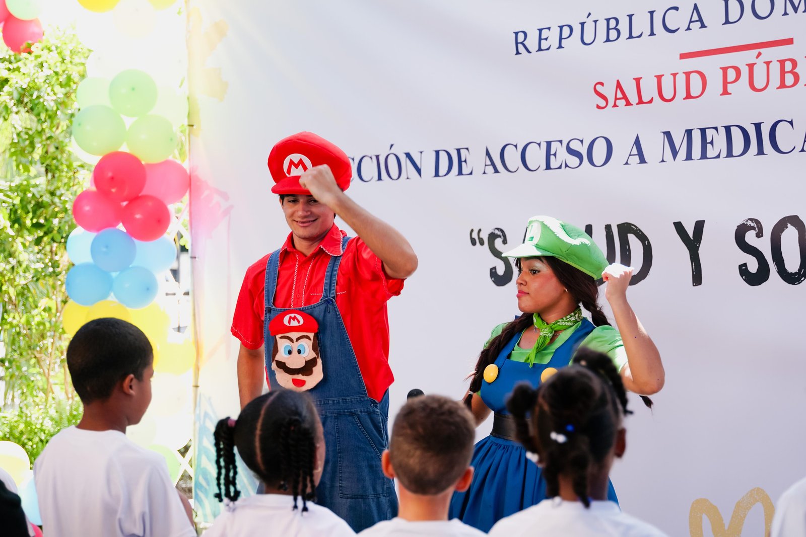 Ministerio de Salud realiza actividad recreativa "Salud y Sonrisas" para niños del programa de Alto Costo
