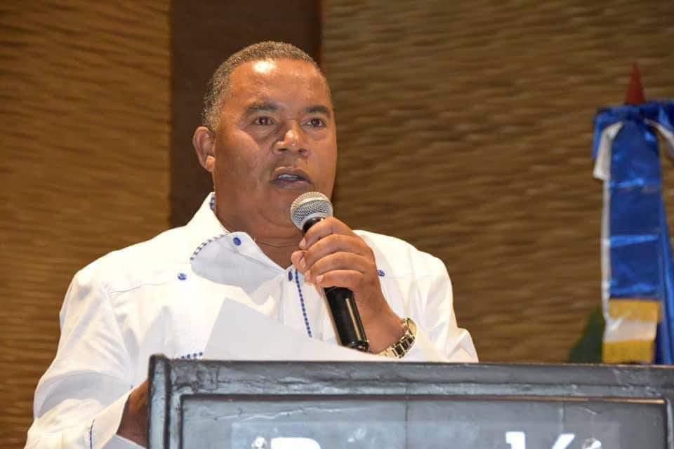 Maestro advierte Gobierno dirige plan orquestado para destruir la ADP 