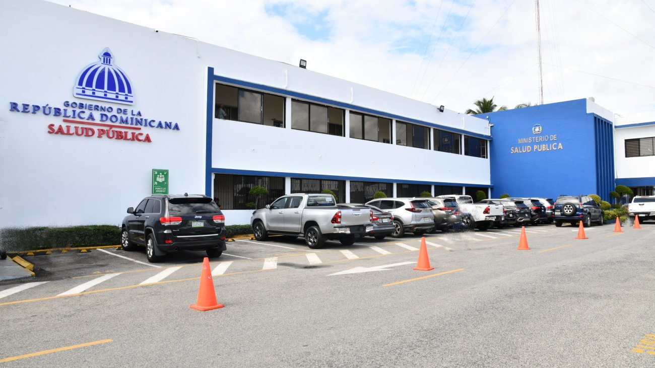 Salud Pública, Ley 42-01 y sus regulaciones 