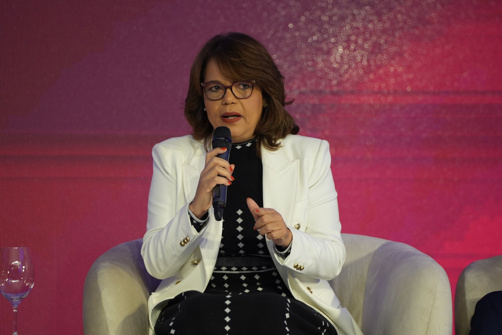 Economista Mercedes Carrasco: “La propuesta  de reforma fiscal es regresiva, agresiva y abusiva”