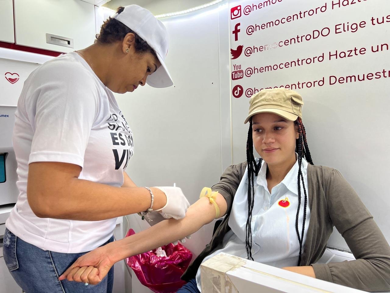 UASD Barahona desarrolla con éxito Jornada de donación de sangre 