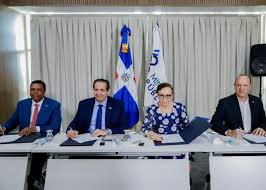 Firman convenio para proteger los animales domésticos en Santiago