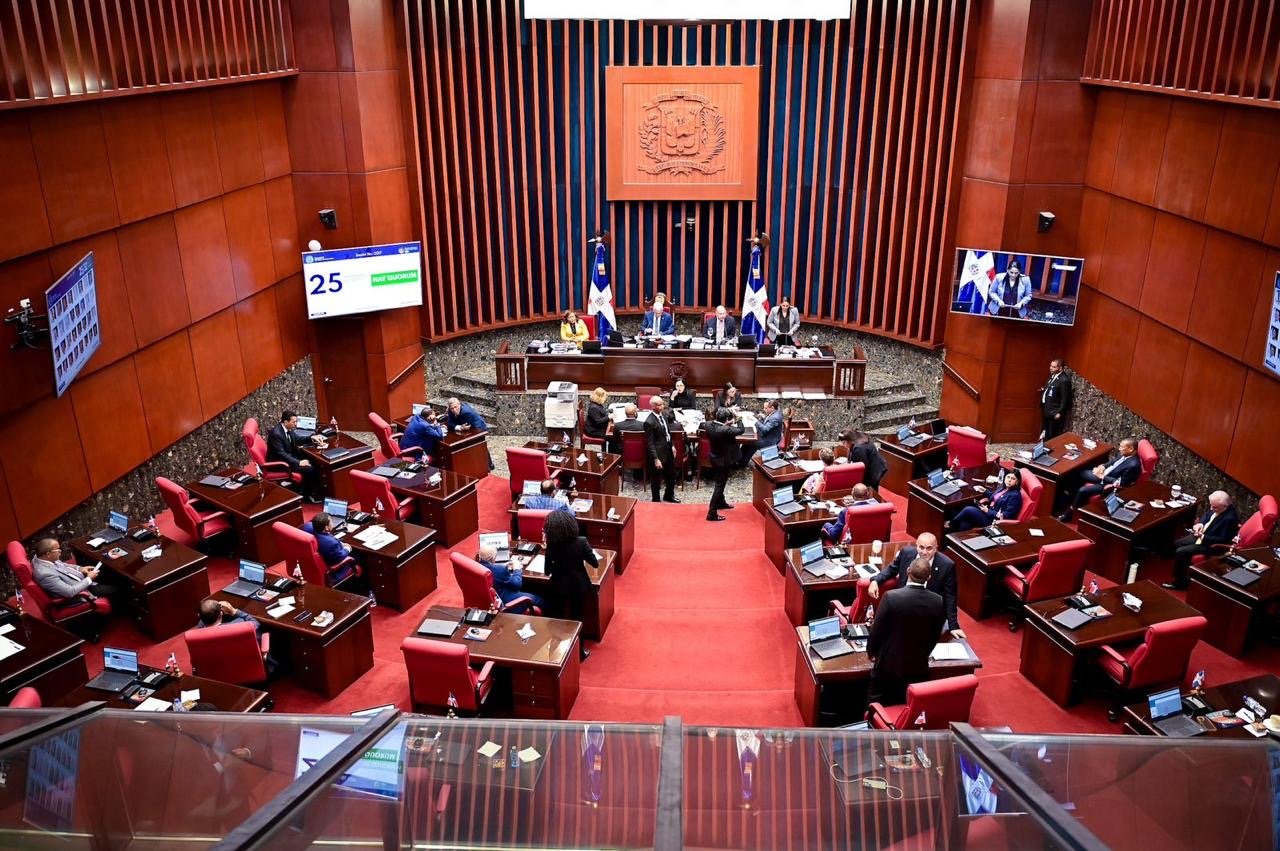Senado  escoge a unanimidad titulares y suplentes de la Junta Central Electoral (JCE) para el periodo 2024-2028   