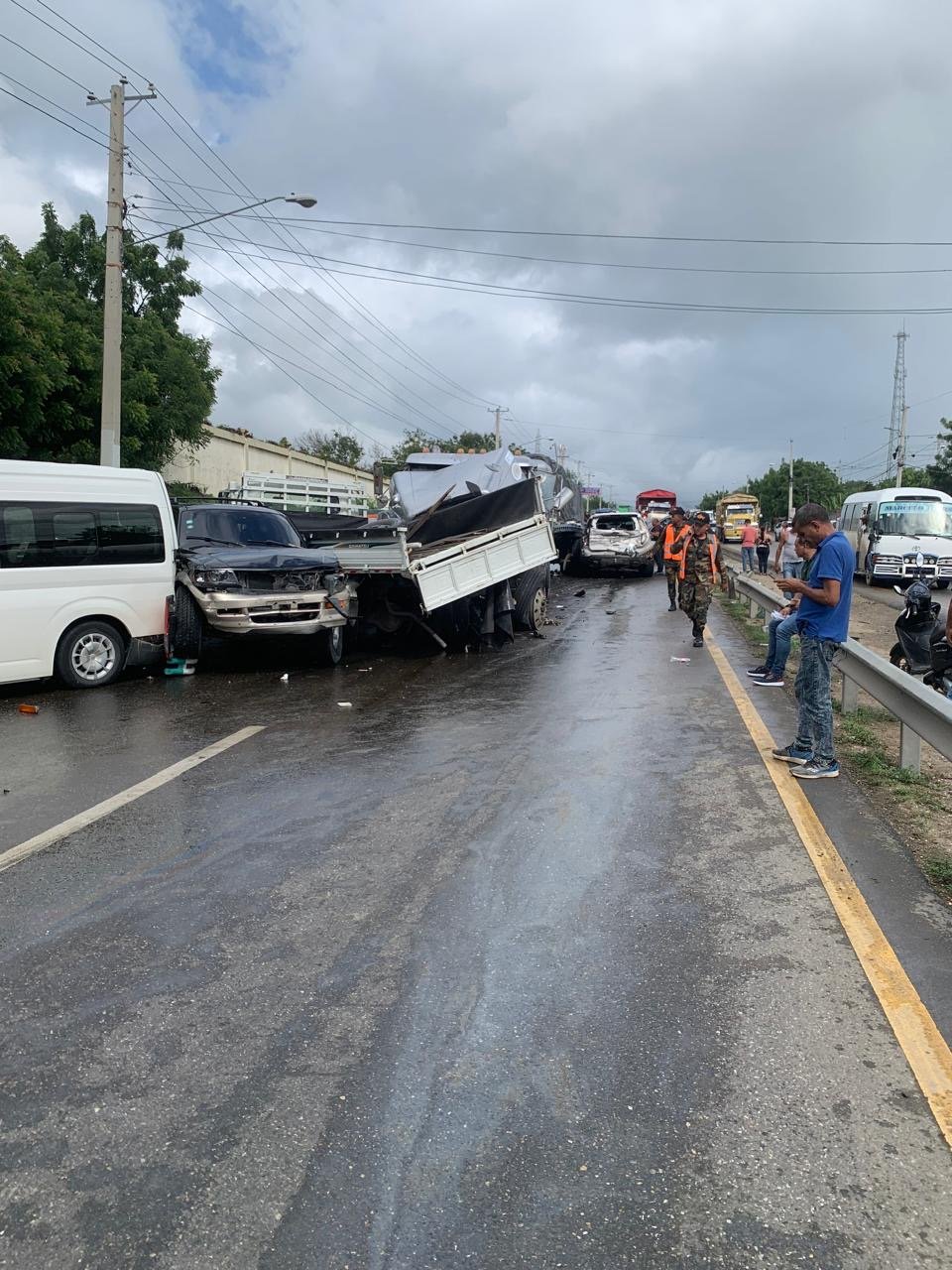 Sistema 911 coordina asistencia en accidente múltiple en Navarrete 