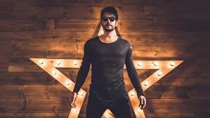 Beto Cuevas: "La música es un tubo de escape emocional que uso en todo momento"