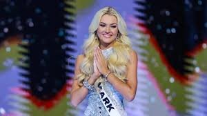 ¿Quién es Victoria Kjaer Theilvig, la danesa de 21 años coronada como Miss Universo 2024?