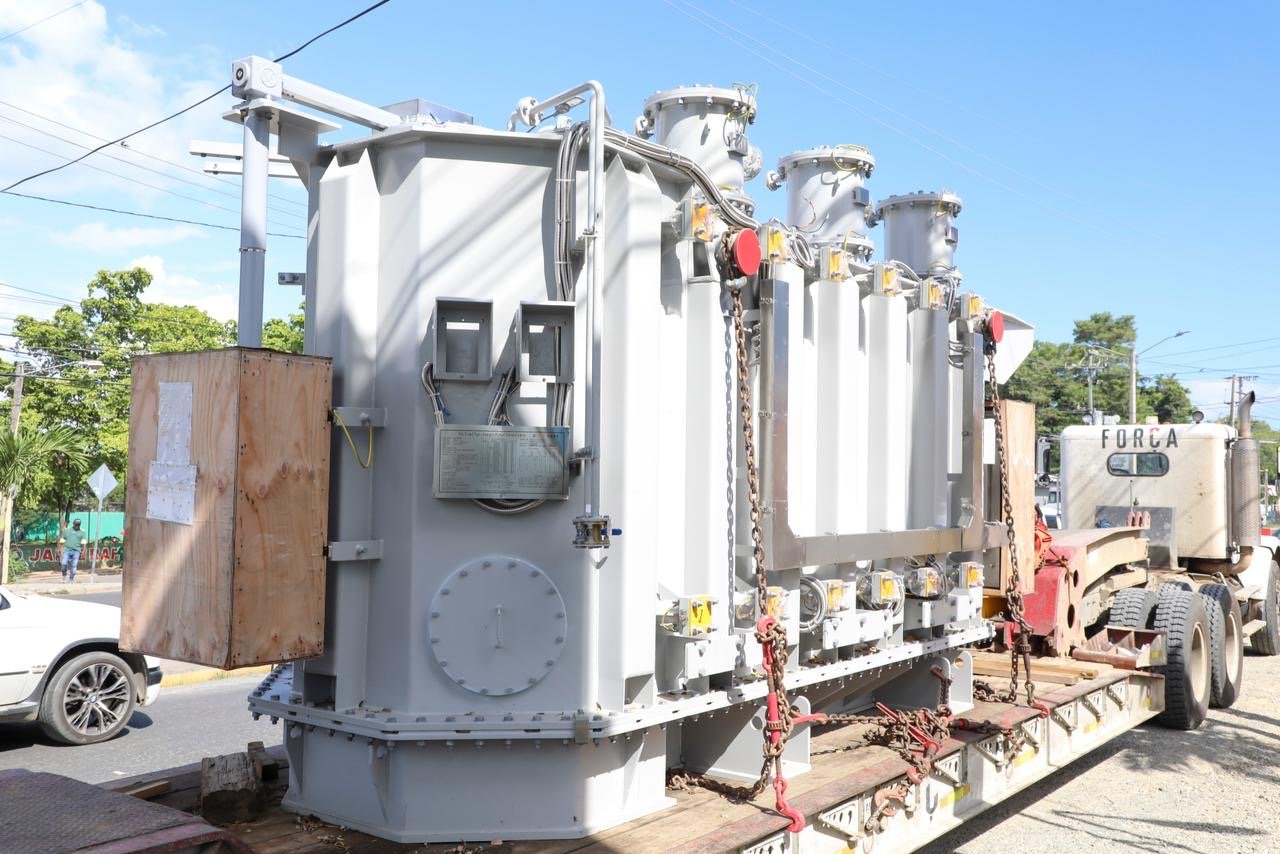 EDEEste anuncia instalación de un nuevo transformador de potencia en Sabana Perdida