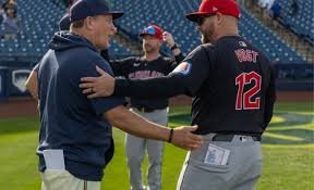 Vogt y Murphy son dirigentes del año en MLB