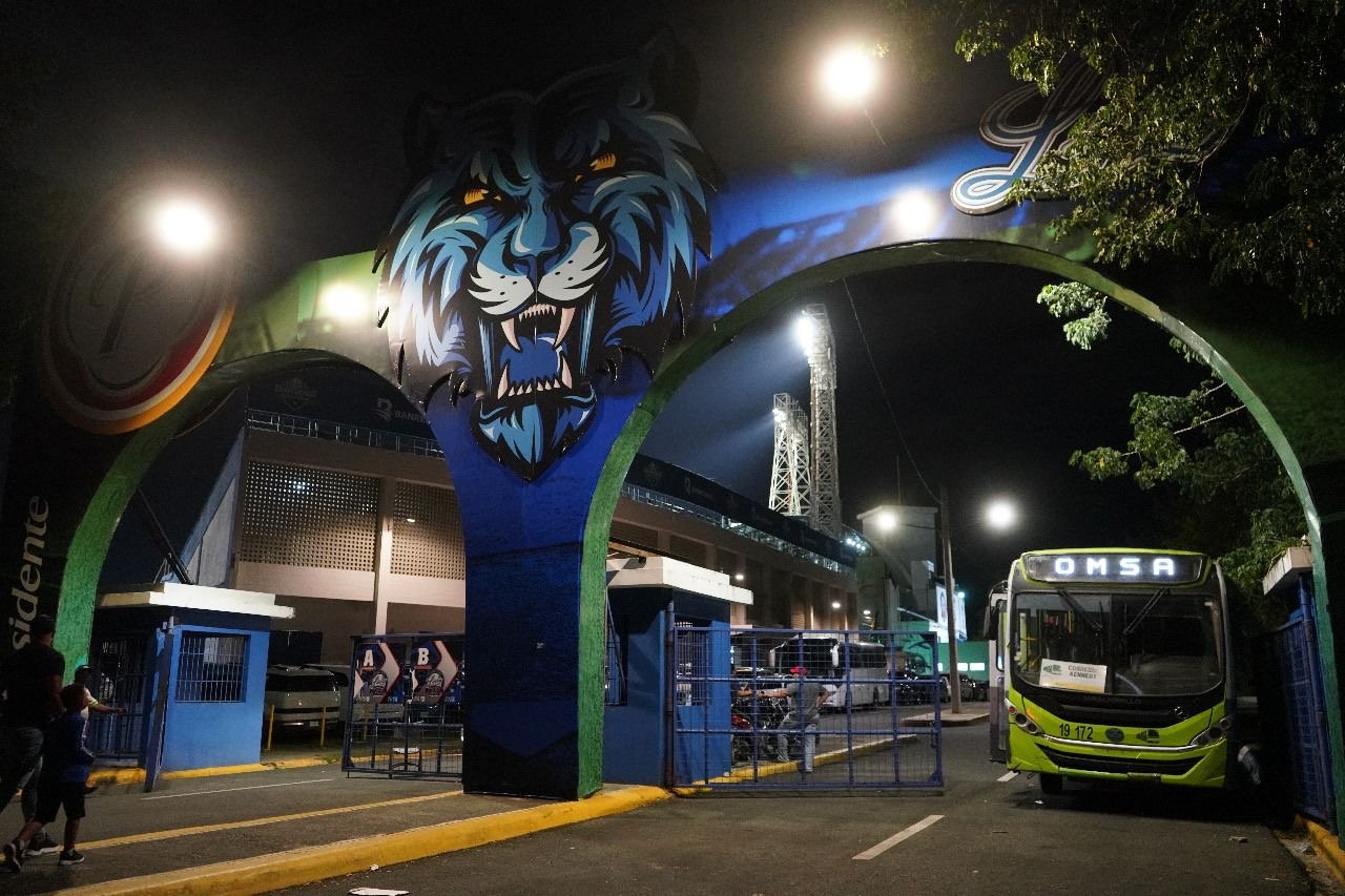 Autobuses de OMSA transportarán a fanáticos de la pelota invernal 