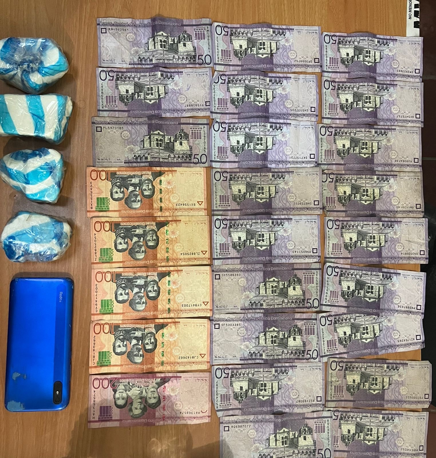 Detienen a hombre por posesión de sustancias controladas en SDN 
