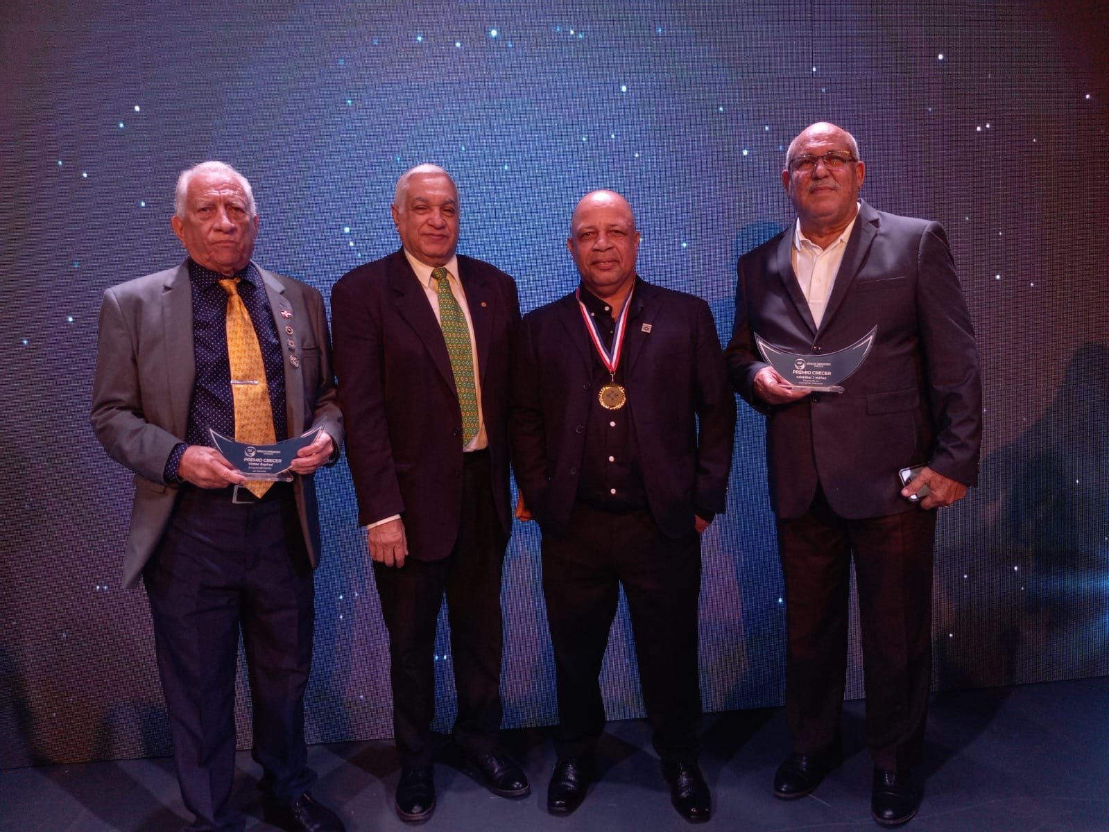 Celebran 9na. edición de "Premios Crecer 2024" en reconocimiento al sector emprendedurismo  