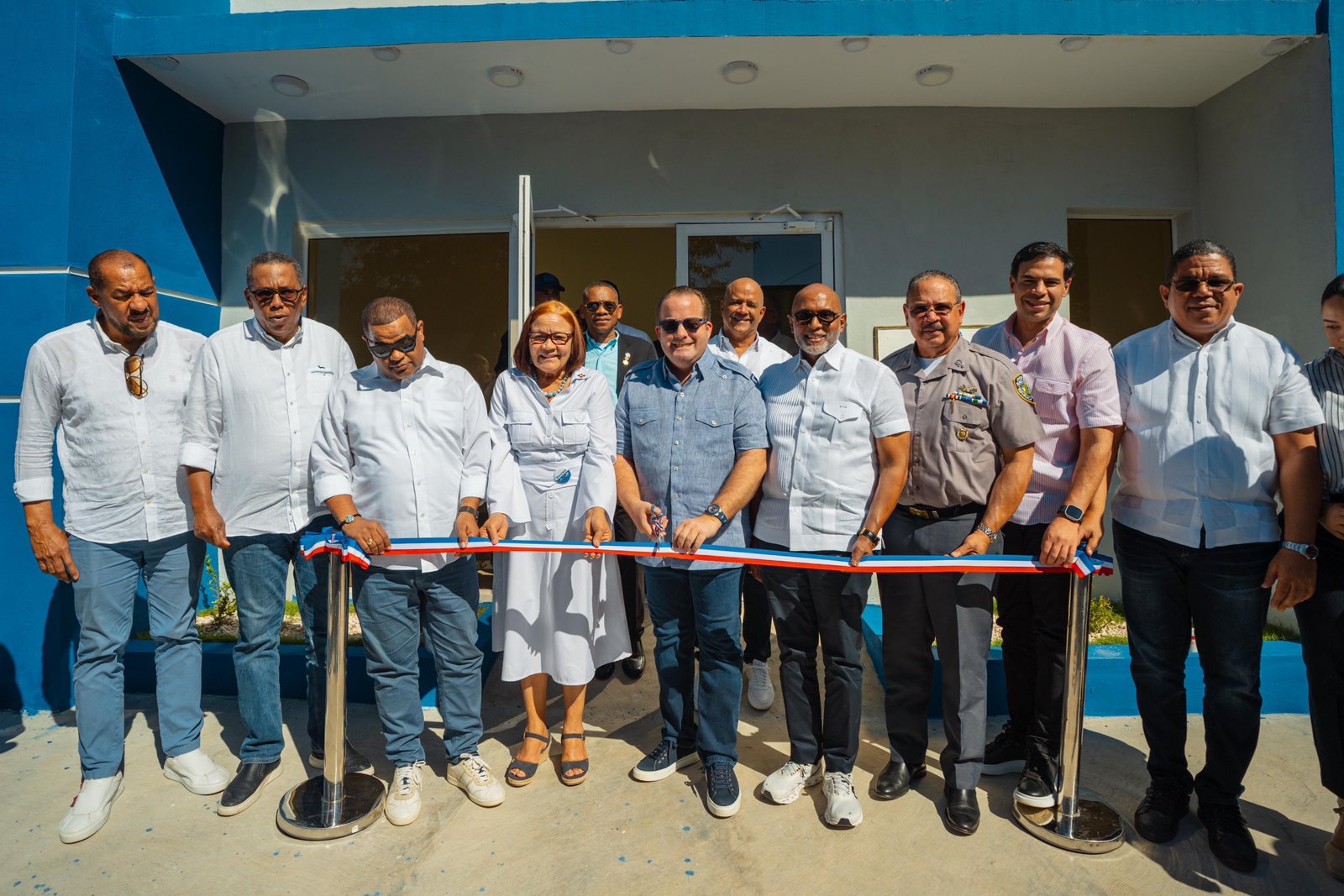 Ministro Paliza inaugura destacamento policial en Barahona; destaca disminición significativa de homicidios en el país
