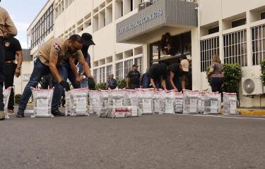 La DNCD se incauta del mayor cargamento de drogas en RD y detiene a 10 empleados de Caucedo