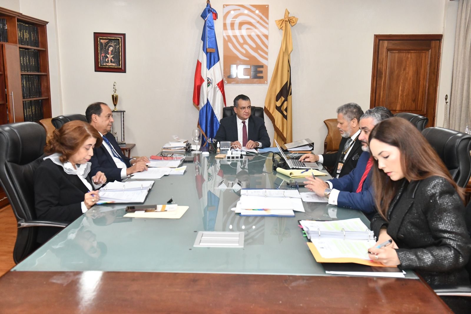 Pleno de la JCE aprueba gestionar convenio con CAPEL para actuar frente al fenómeno de la abstención electoral 