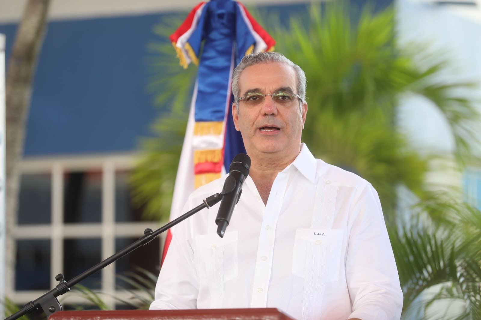 Presidente Abinader visita zonas afectadas por las lluvias en Puerto Plata para coordinar acciones frente a daños provocados 