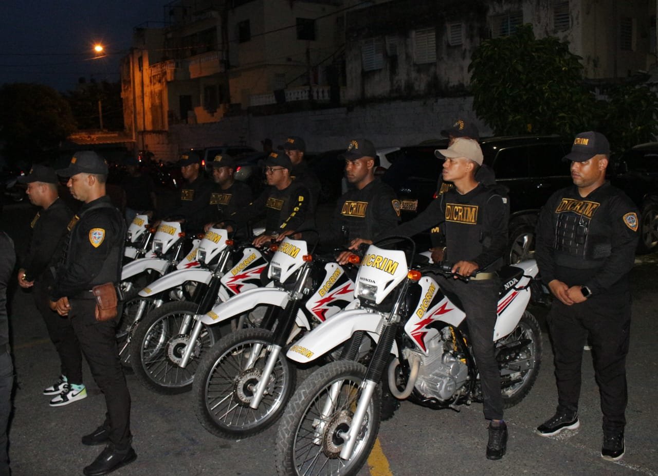 DICRIM de la Policía Nacional ejecuta ocho órdenes de arresto y detiene a 10 personas por diversos delitos en las últimas 24 horas