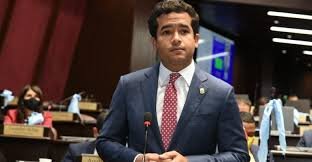 Así utilizó Omar Fernández los fondos del "barrilito" en diciembre