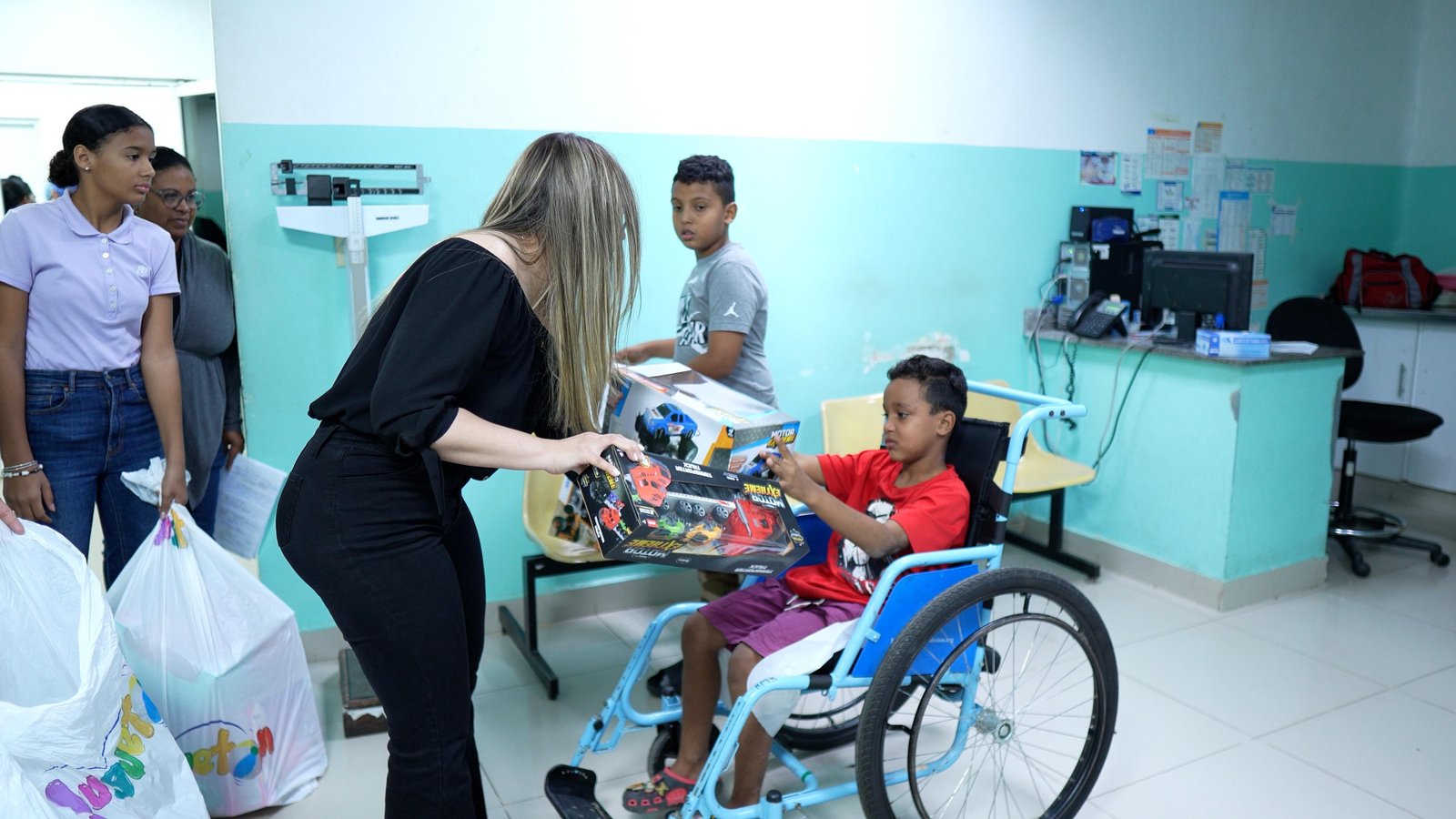 Iluminada Muñoz: 11 años de solidaridad con los ancianos  y niños de La Vega 