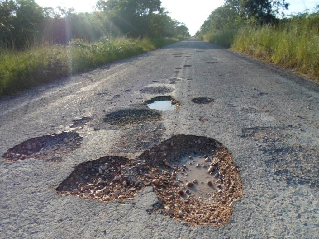 Carretera Guerra- Bayaguana sigue en el olvido, esperando por el Ministerio Obras Públicas ( MOPC ) 