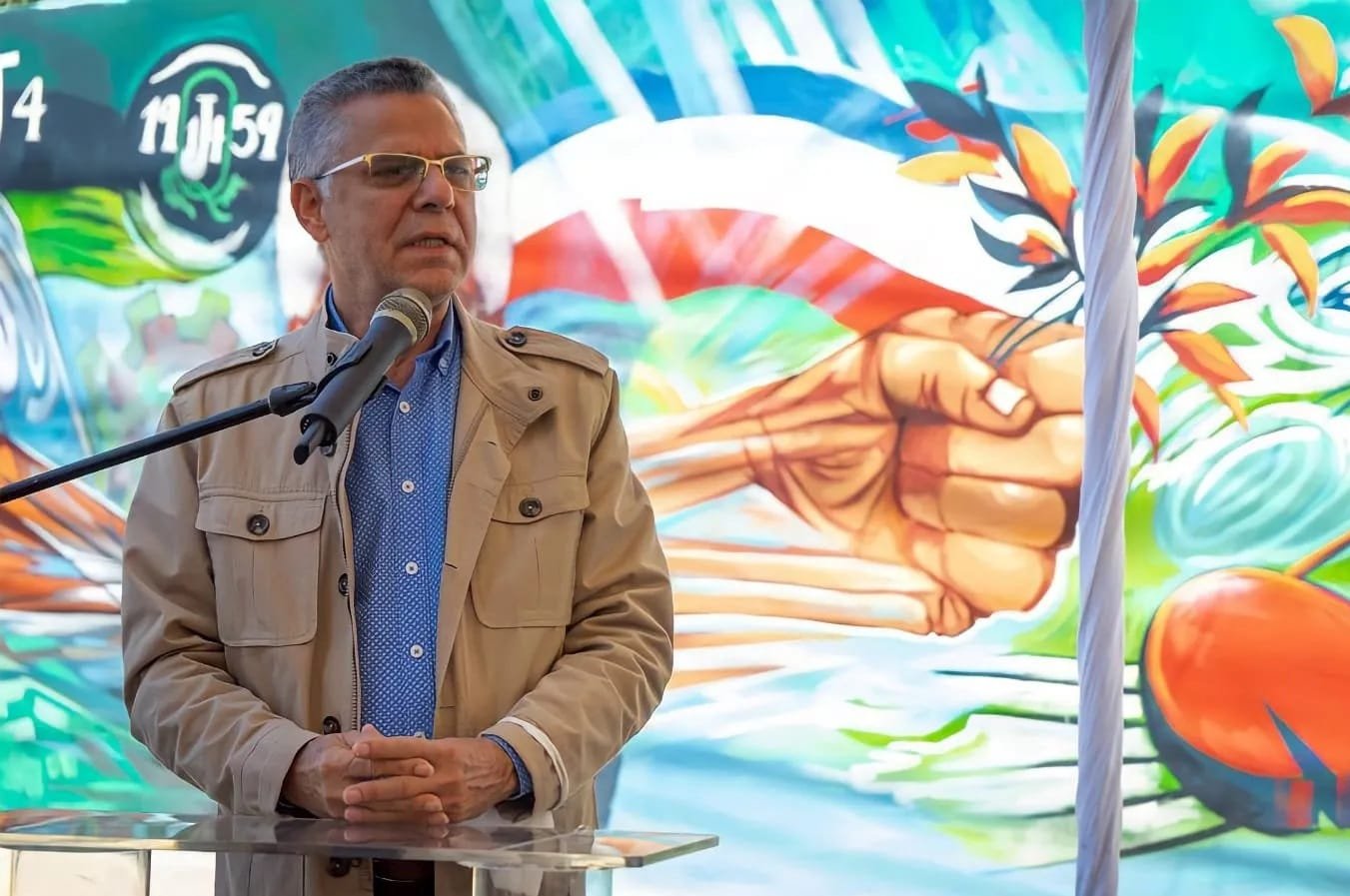 Legisladores del PRM, la FP y el PLD firmaron la iniciativa que valora  aportes de Jiménez al arte, la cultura y el servicio público