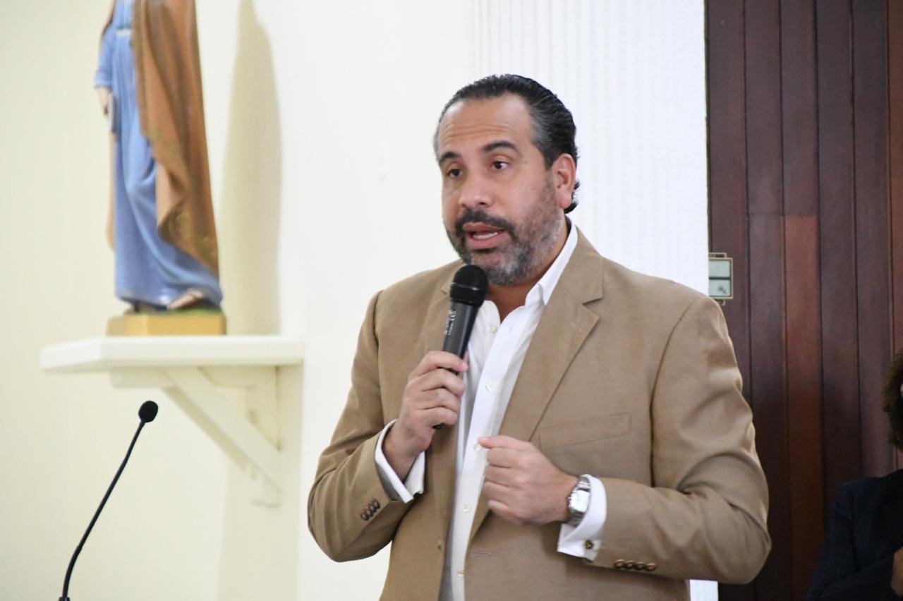 Alberto Rodríguez reafirma compromiso con estudiantes dominicanos en celebración  del 27 aniversario de INEFI