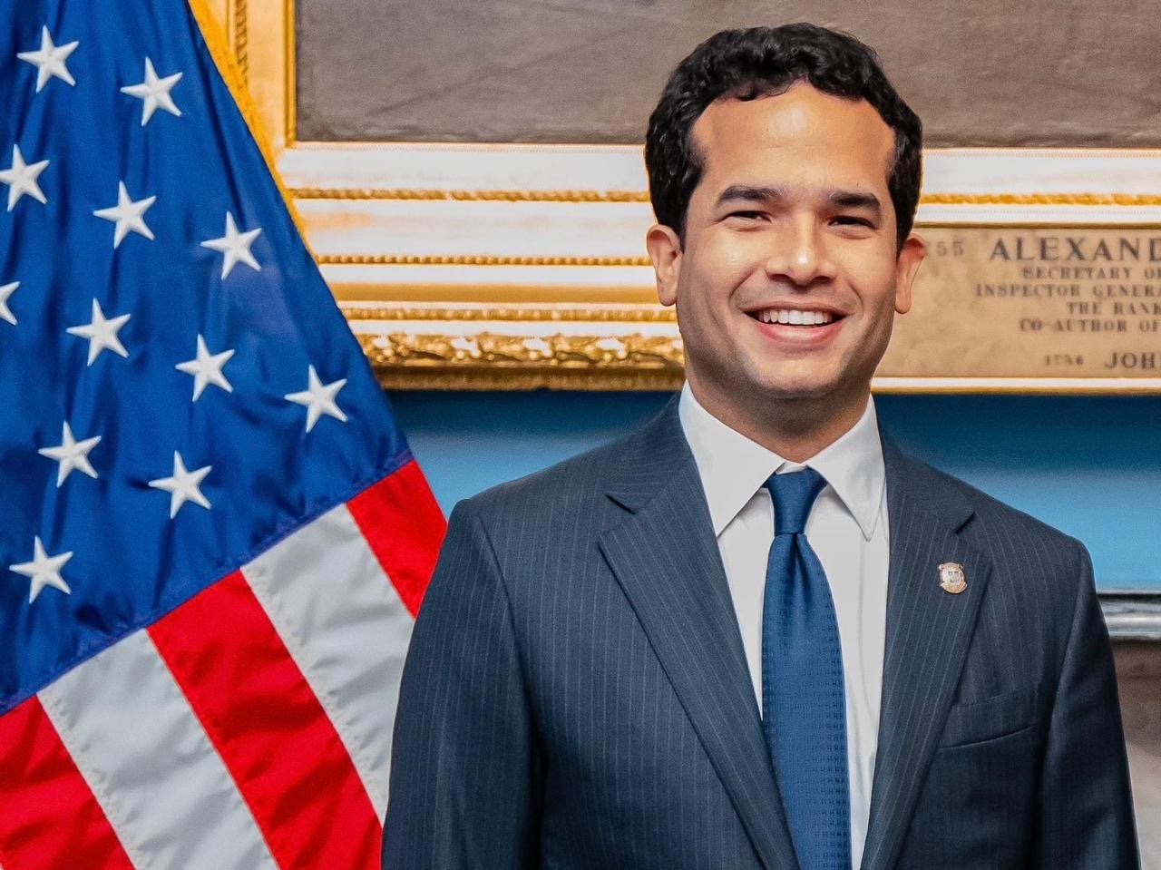 Omar Fernández asistirá a toma de posesión de Donald Trump 