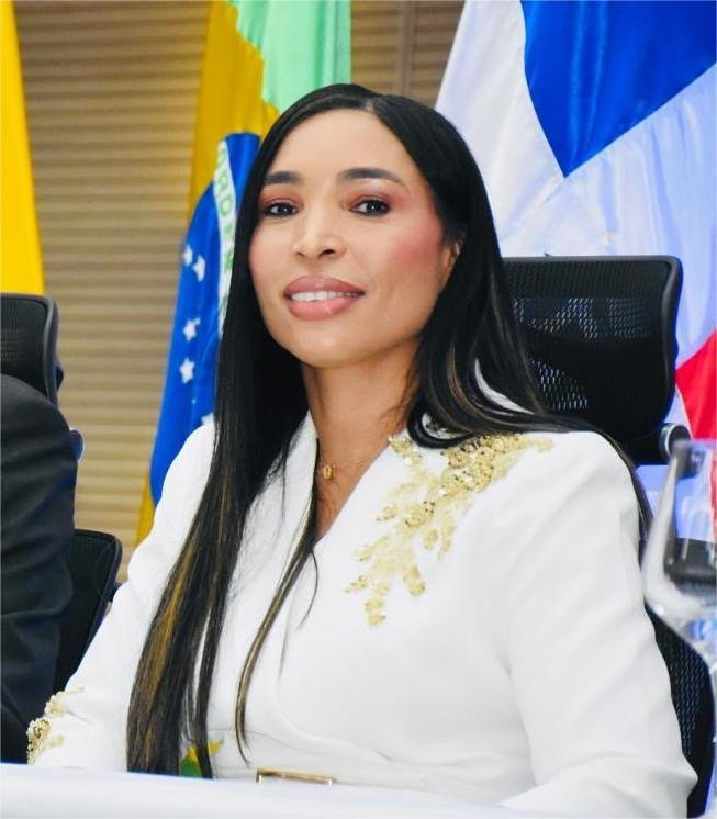Roselia Pérez Novas es designada primera secretaria en la Embajada de la República Dominicana en México