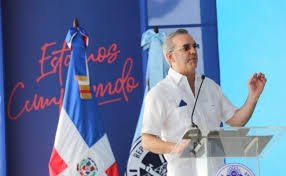 Abinader reafirma su compromiso con el control migratorio y la protección de los servicios públicos