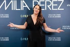 Karla Sofía Gascón anuncia que no hablará más y pide disculpas
