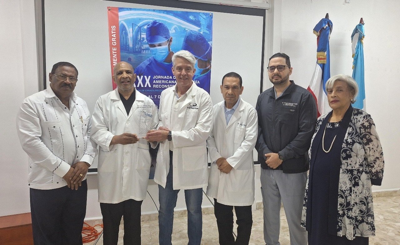 Fundación Renacer y Hospital Padre Billini reconocen a MACLA y al Cuerpo de Paz de los Estados Unidos por su impacto en la población dominicana 