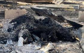 Pareja en proceso de separación muere calcinada en un incendio en Santiago