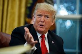 Trump dice que Rusia "tiene todas las cartas" en las conversaciones sobre Ucrania
