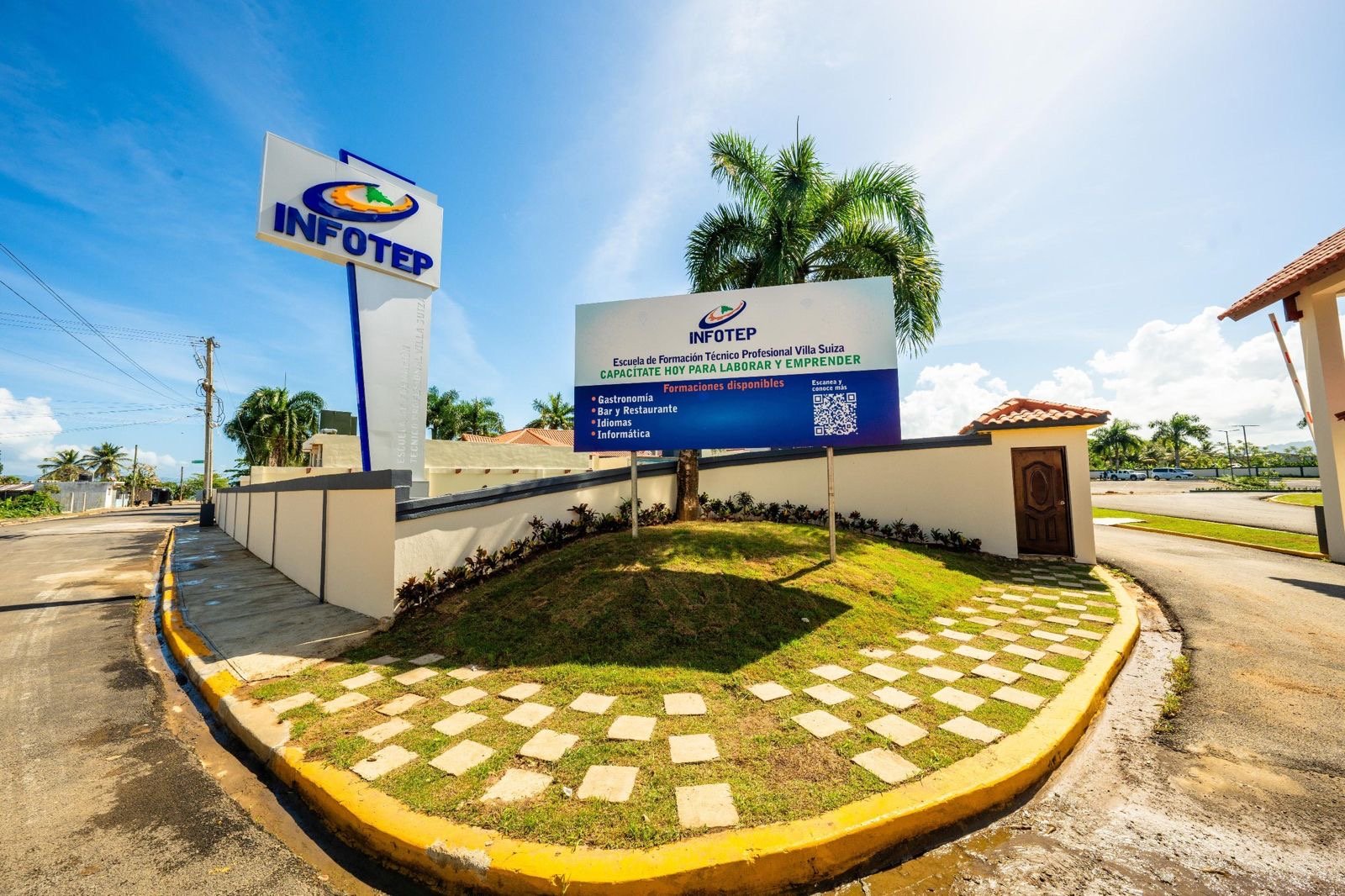 Abinader inaugura Escuela de Formación Técnico Profesional Villa Suiza del INFOTEP en Sabana de la Mar