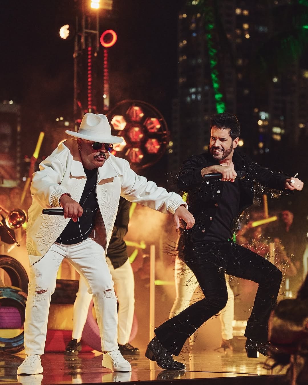 Aramis Camilo Junto a Manny Cruz Encendieron su Motor en Premios Lo Nuestro 