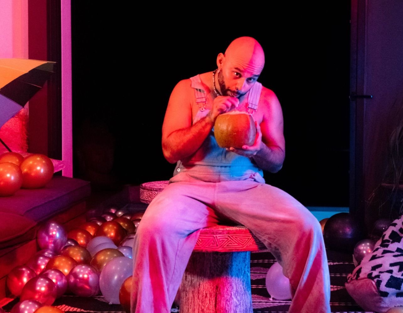 Chileno David Deflores lanza “Agüita de Coco”: una explosión musical tropical